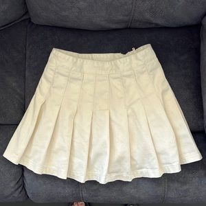 Brandy Melville - J. Galt pleated skirt with shorts attached